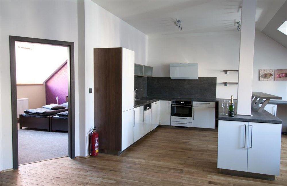 Apartmany Becherplatz Карлови Вари Екстериор снимка