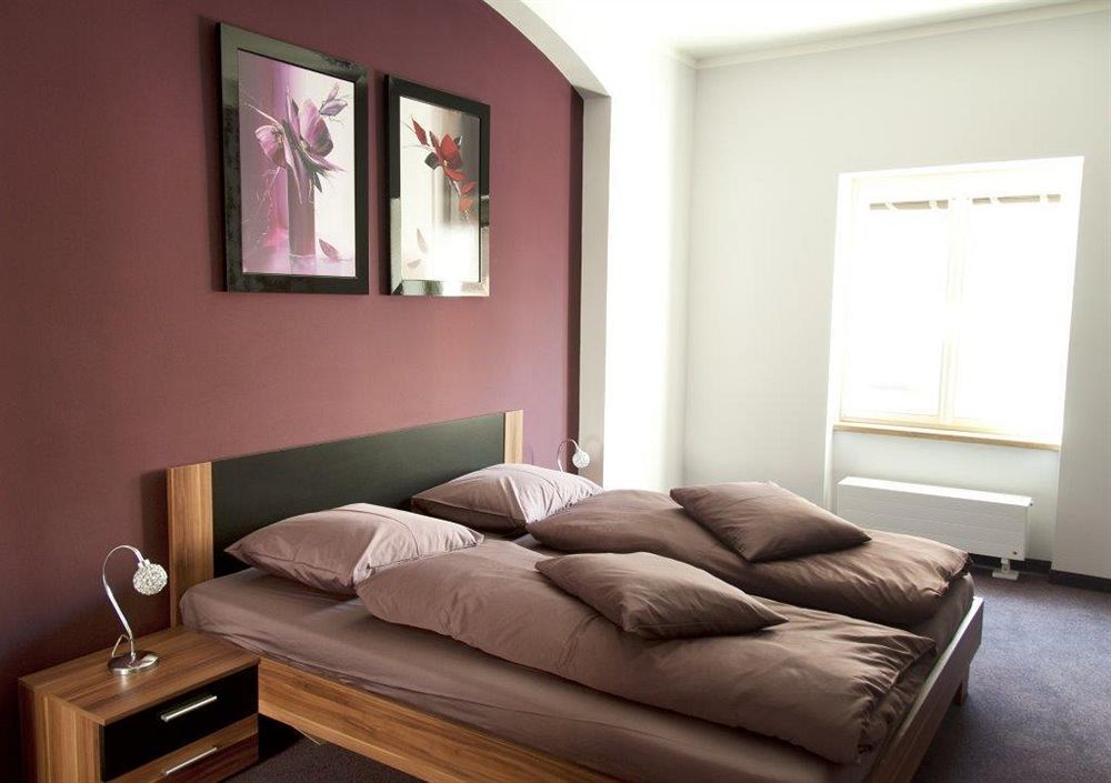 Apartmany Becherplatz Карлови Вари Екстериор снимка