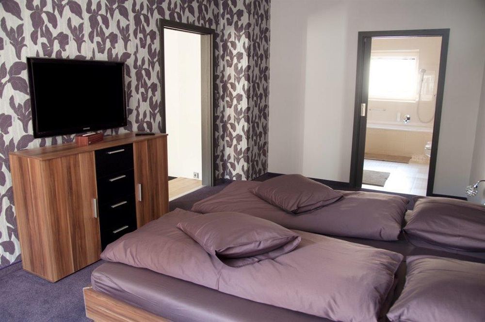 Apartmany Becherplatz Карлови Вари Екстериор снимка